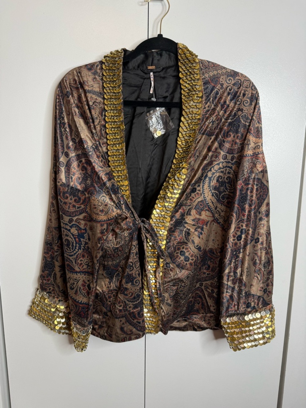 Free People Layla Embellished Kimono Paisley Gold Silver metal sequins XS NWOT - Picture 3 of 11